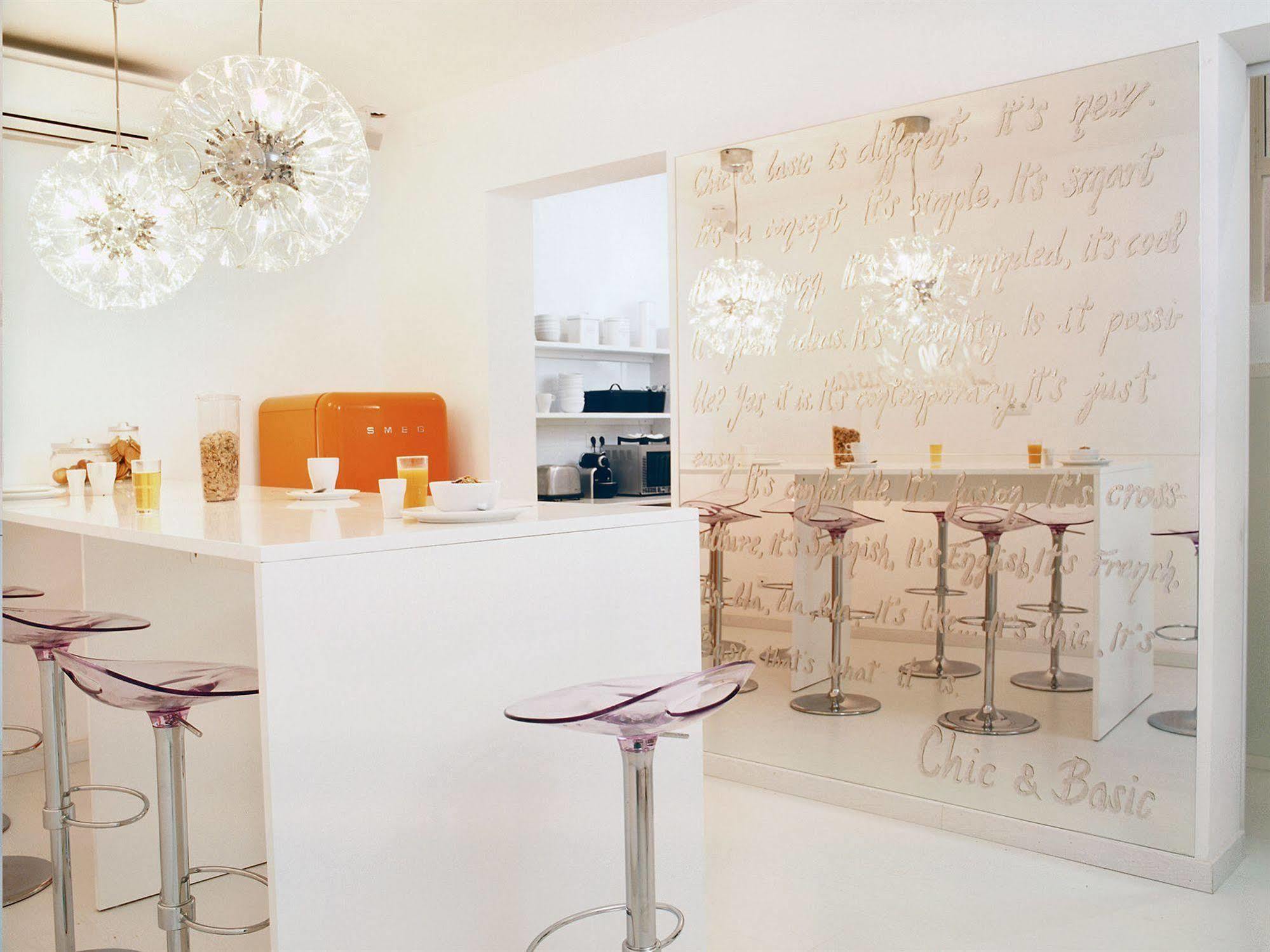 Chic & Basic Tallers Maison d'hôtes 2*